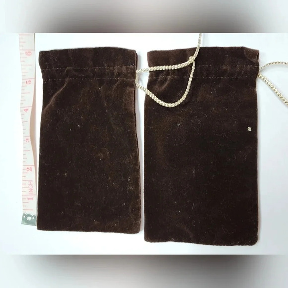 Set of two velvet  brown pouches - Picture 3 of 3